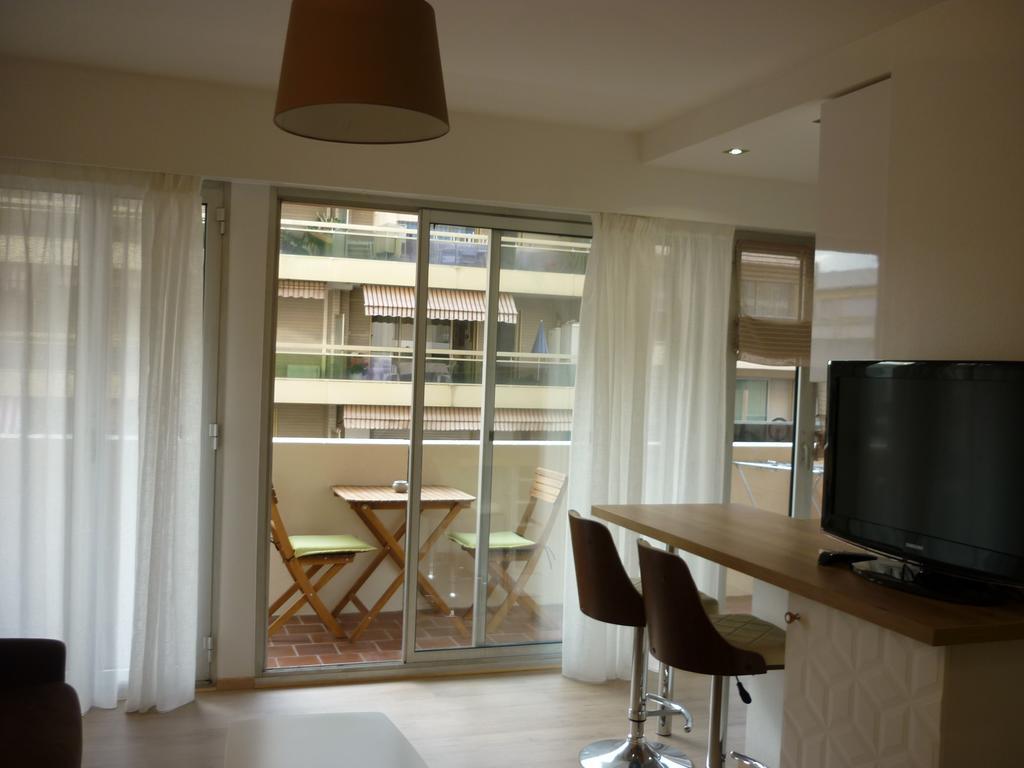 Le Crystal Apartment Антиб Екстериор снимка
